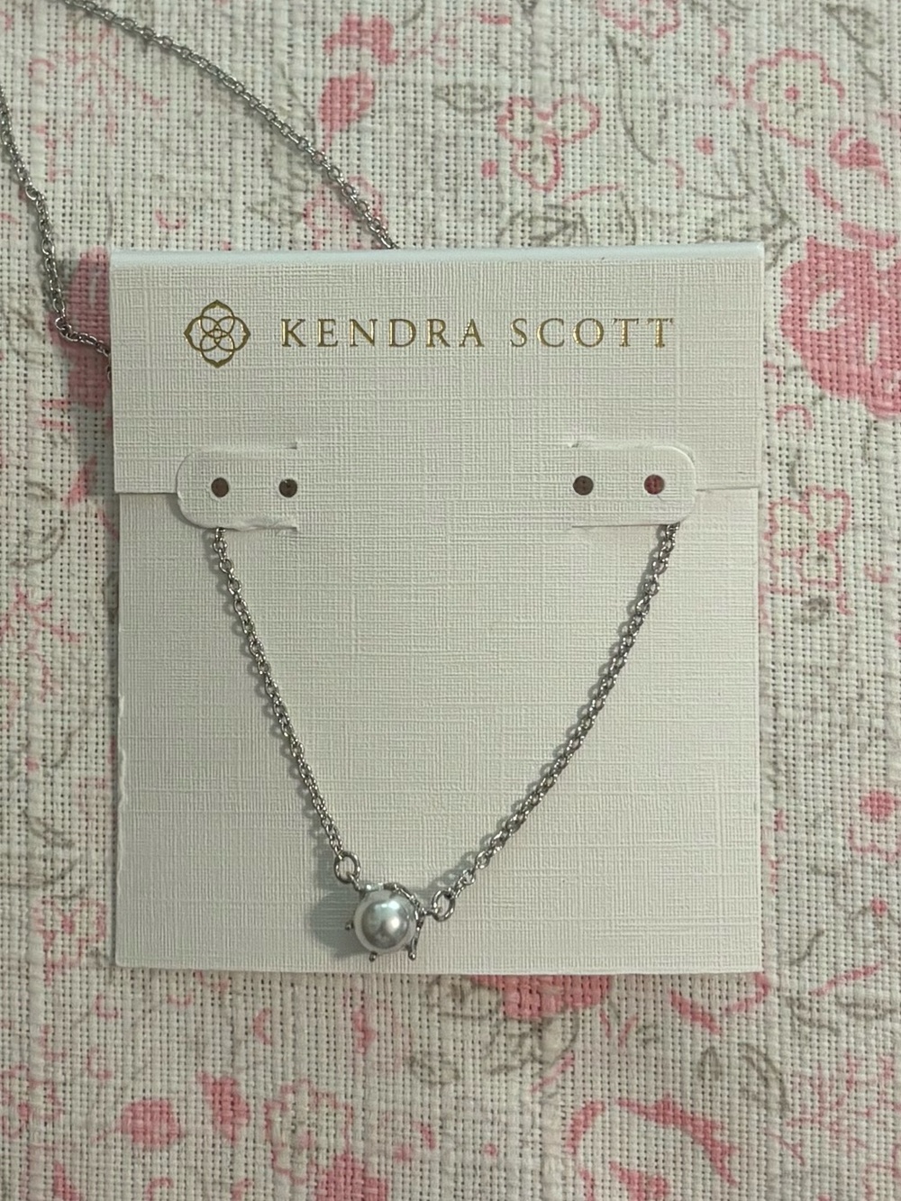 Kendra Scott Ashton Silver Pendant Necklace in Freshwater Cultured Pearl